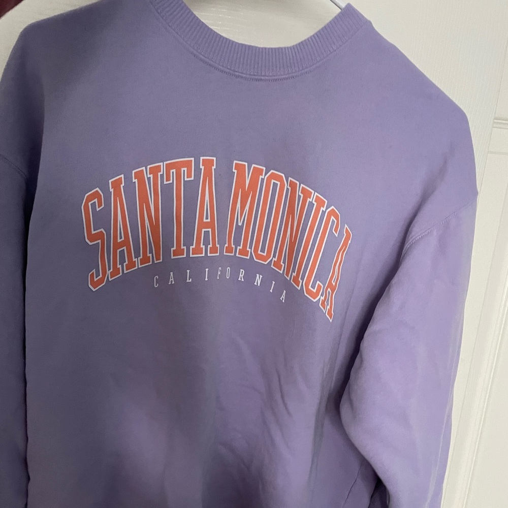 Hollister crewneck sweatshirt